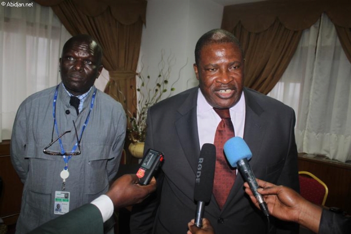 Communiqué de presse: Monsieur Doudou Diène (expert indépendants des Droits de l’Homme de l’Onu) annonce une assistance humaine aux veuves et orphelins